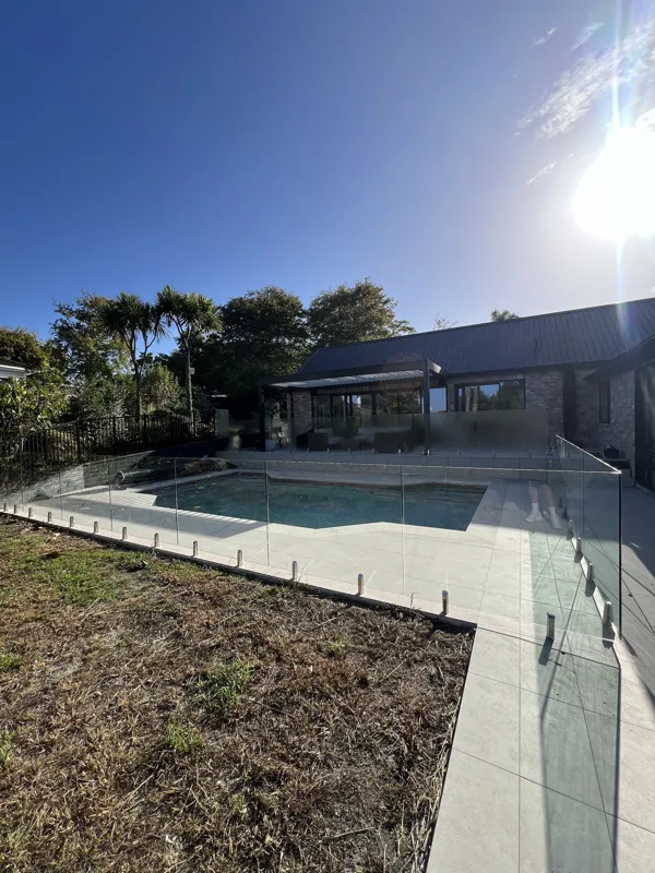 Glass pool fence by TK Glass NZ